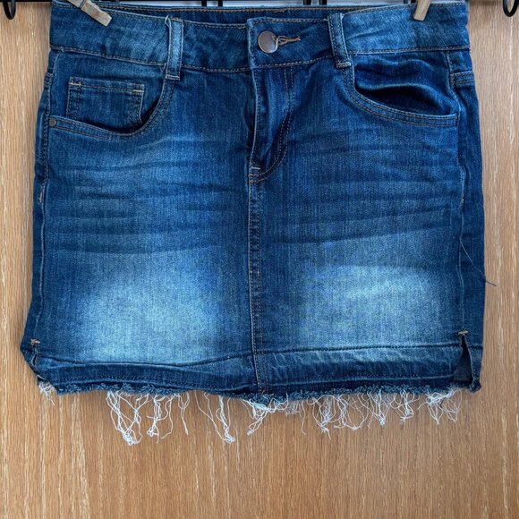 Dollhouse Jean Skirt, size 5 juniors - Picture 1 of 6